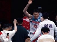 bsports体育-篮球职业生涯回顾，球员坎坷历程感动无数粉丝