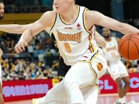 bsports体育-哈尔滨首次举办少年CBA城市赛，吸引众多篮球小将前来参加_