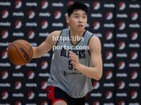 bsports体育-恭喜姚明NBA开拓者官宣崔永熙留队或迎突破球迷叫好